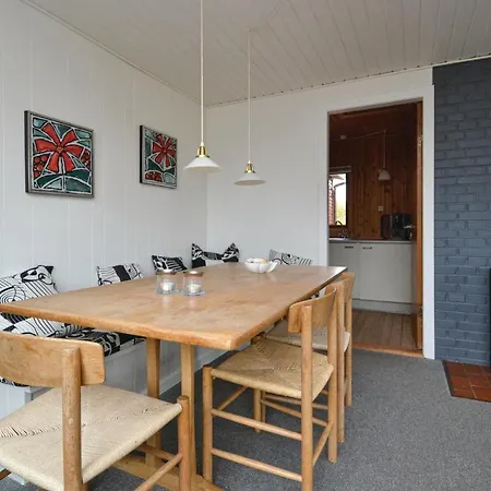 Beautiful In W/ 2 Bedrooms *