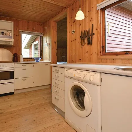 Beautiful In W/ 2 Bedrooms *
